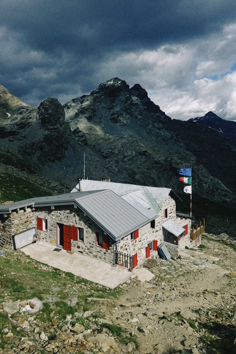 alexkibb_'s tweet image. iPhone shots from my hike in the Dolomites