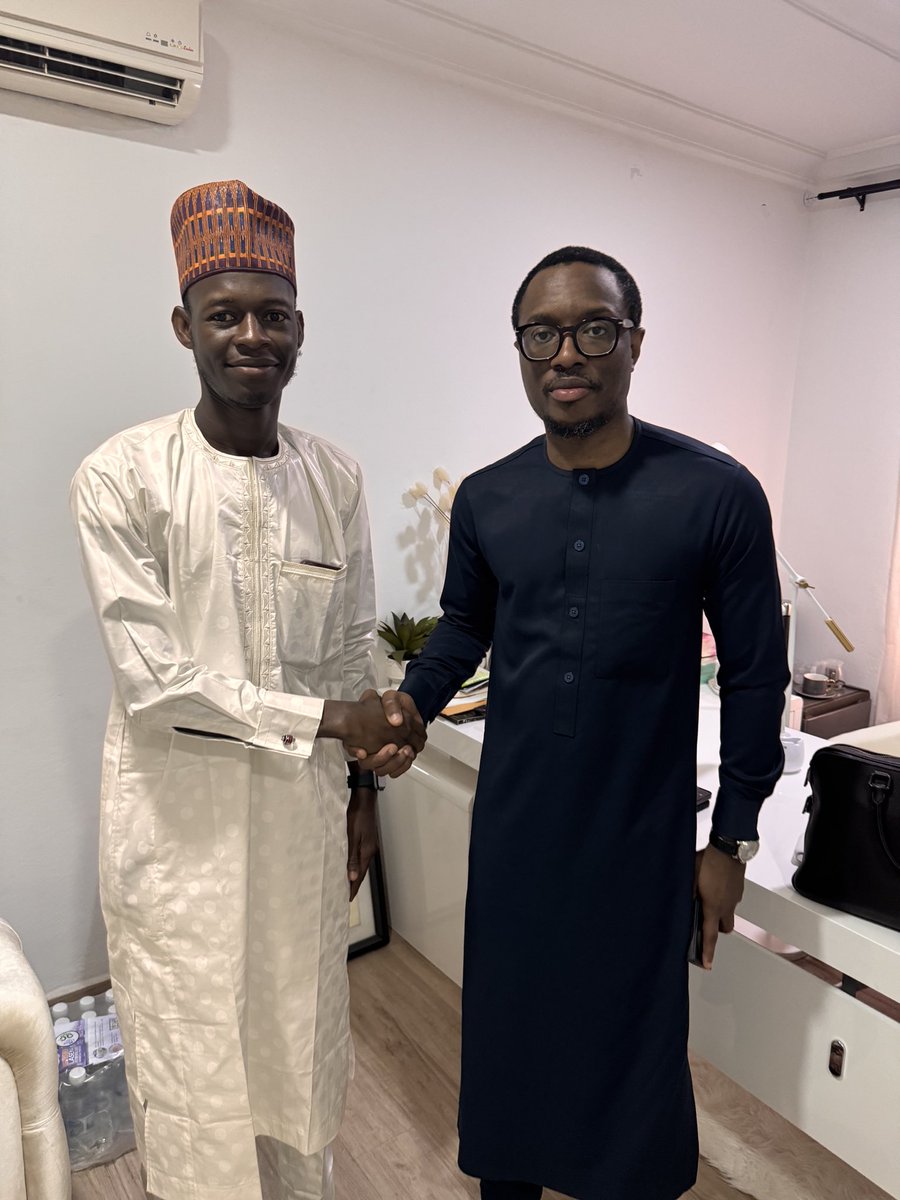 UIShehu_'s tweet image. I had the privilege of meeting with O’tega Ogra @otegaogra, Senior Special Assistant to the President on New Digital Media, in Abuja. We had a meaningful discussion on how digital media is being effectively used to reshape Nigeria’s narrative, promote transparency, and bridge the…