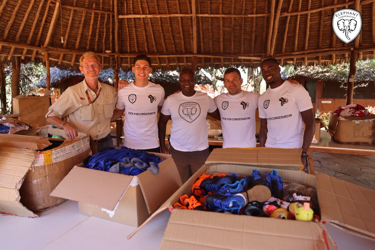 ElephantCoop's tweet image. 🐘⚽ In June, Elephant Cooperation, Wildlife Works &
Charity Boots delivered 500 soccer kits to students in Kenya’s Kasigau region.
Sport + education = stronger communities & wildlife protection. 🧡👟
@charityboots
@WildlifeWorks
@alexeirojass
@Fejiri__
#ElephantCooperation