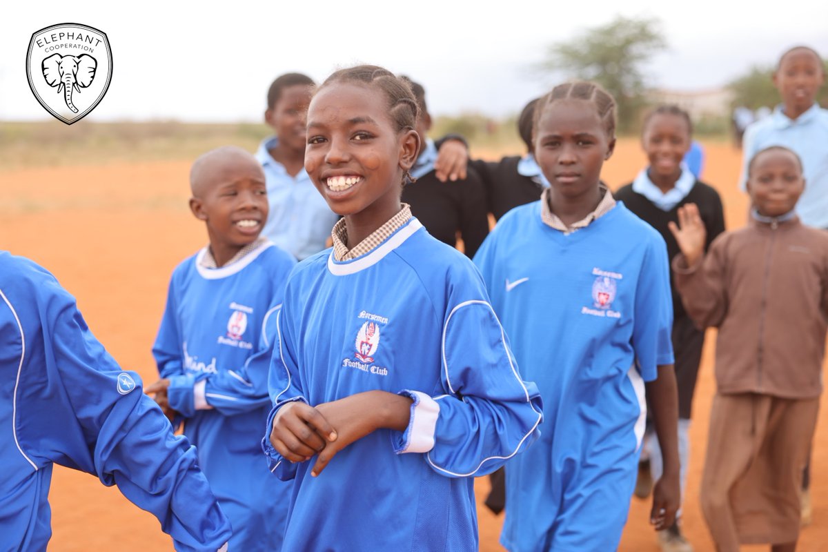 ElephantCoop's tweet image. 🐘⚽ In June, Elephant Cooperation, Wildlife Works &
Charity Boots delivered 500 soccer kits to students in Kenya’s Kasigau region.
Sport + education = stronger communities & wildlife protection. 🧡👟
@charityboots
@WildlifeWorks
@alexeirojass
@Fejiri__
#ElephantCooperation