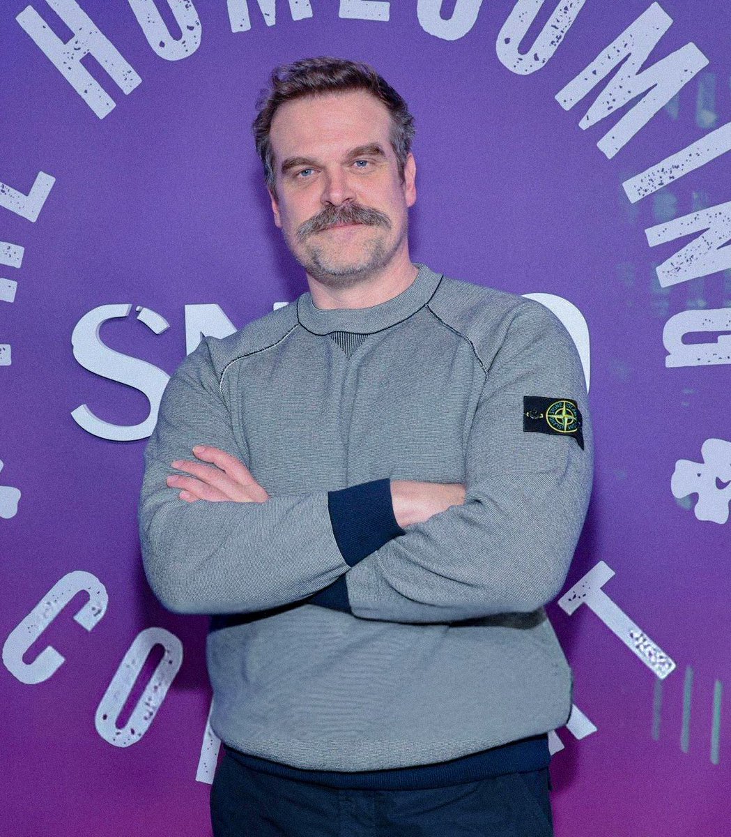 YEAH BUT WHY IS DAVID HARBOUR SO DAMN FINE 😩