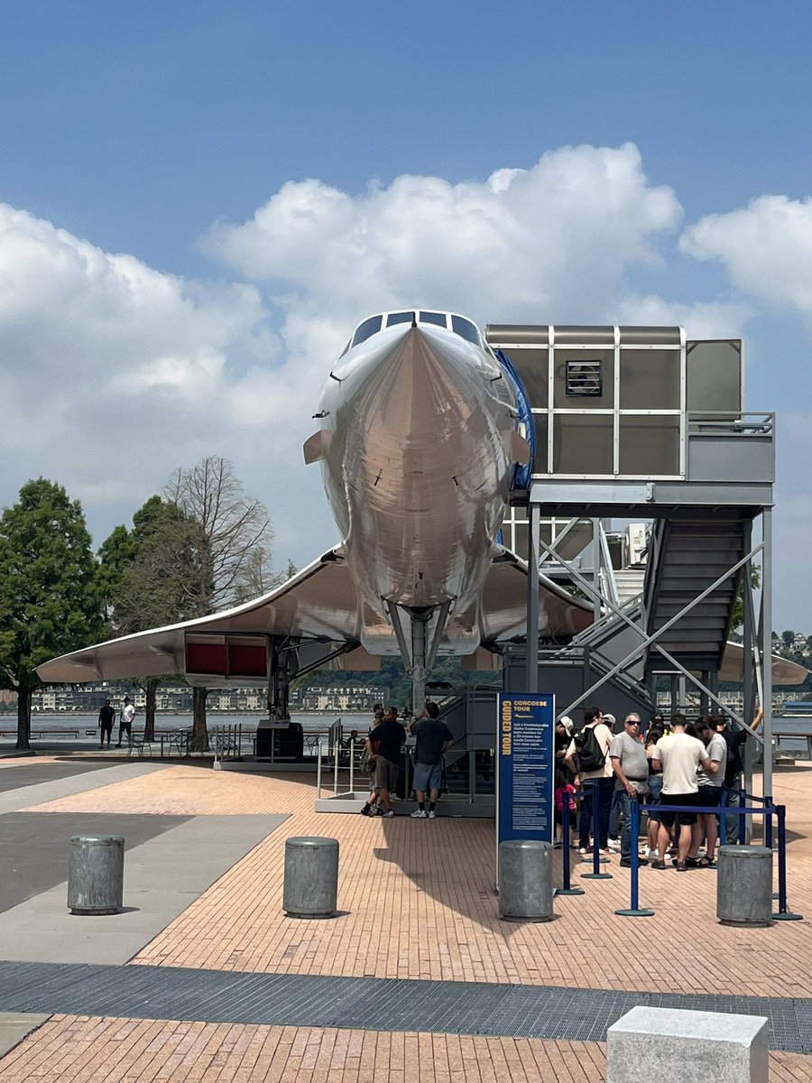 iarestaldi's tweet image. No puede ser más lindo el avión más sexy por lejos @A4KikeLippi