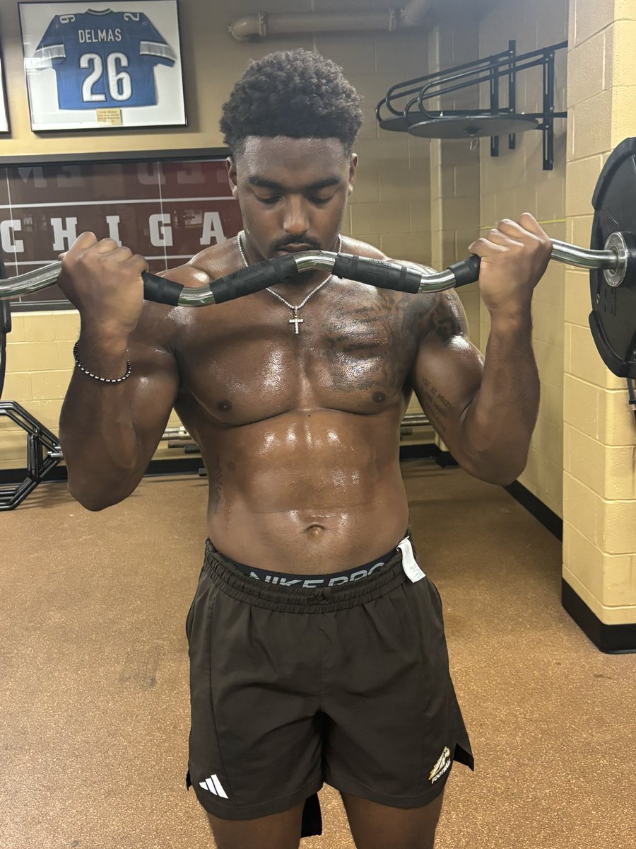 Coach Bernardi (@furmanstrength) on Twitter photo Saturday at the ZOO 
Thanks <a href="/coachwaltbell/">Walt Bell</a> for sponsoring Chick-fil-A breakfast for the guys!! 
Great work week for <a href="/WMU_Football/">Western Michigan Football</a> ✅
#EAT #Eliteisthestandard #wineveryrep Saturday at the ZOO 
Thanks <a href="/coachwaltbell/">Walt Bell</a> for sponsoring Chick-fil-A breakfast for the guys!! 
Great work week for <a href="/WMU_Football/">Western Michigan Football</a> ✅
#EAT #Eliteisthestandard #wineveryrep
