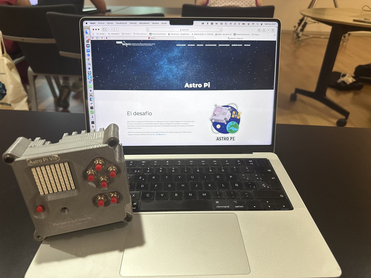 marseron's tweet image. Enviando mensajes al espacio a través de #AstroPI en #ESEROCamp25 @EseroSp @esa_es en @ParqueCiencias
