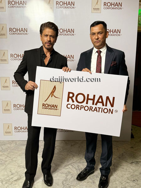 Latest picture of <a href="/iamsrk/">Shah Rukh Khan</a>