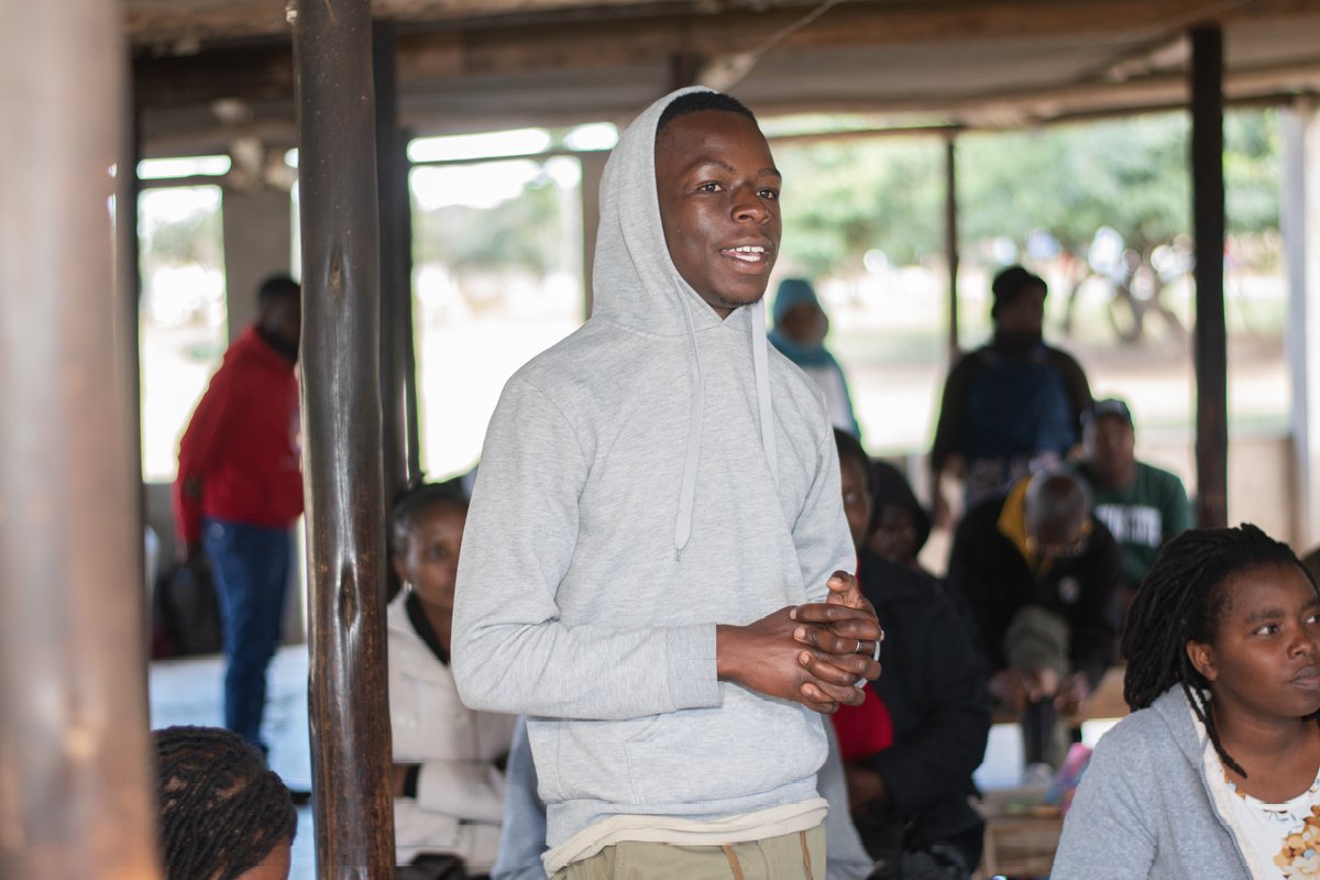 The #UrbanFutures Mutare Consortium held a session in Chikanga Ward 14 highlighting youth participation in #urbanfoodsystems. Youth shared how they were socialized to view Western diets as modern, leading to a disconnection from natural foods and influencing their eating habits.