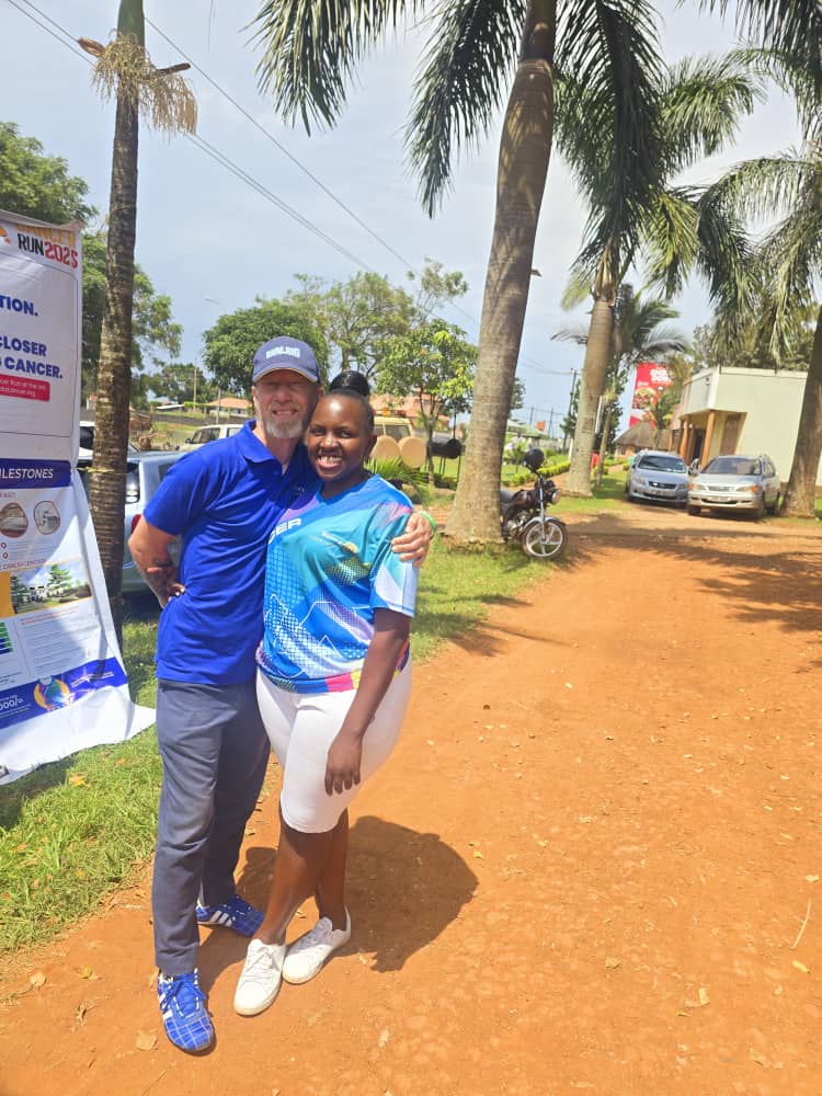 RcEntebbeBase1's tweet image. Today, we joined the Rotarians, Rotaractors, and Friends of Rotary 💙💛 @rotaryd9214 to Launch of the @UgRotaryCancerP and a Free Medical Camp happening at Mayor’s Garden, Entebbe.
A wide range of services were offered, including:
✅ Cancer Screening
✅ Blood Donation
✅ HIV…