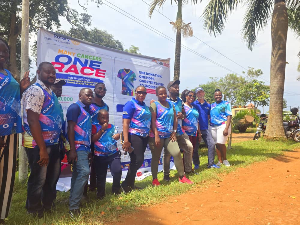 RcEntebbeBase1's tweet image. Today, we joined the Rotarians, Rotaractors, and Friends of Rotary 💙💛 @rotaryd9214 to Launch of the @UgRotaryCancerP and a Free Medical Camp happening at Mayor’s Garden, Entebbe.
A wide range of services were offered, including:
✅ Cancer Screening
✅ Blood Donation
✅ HIV…