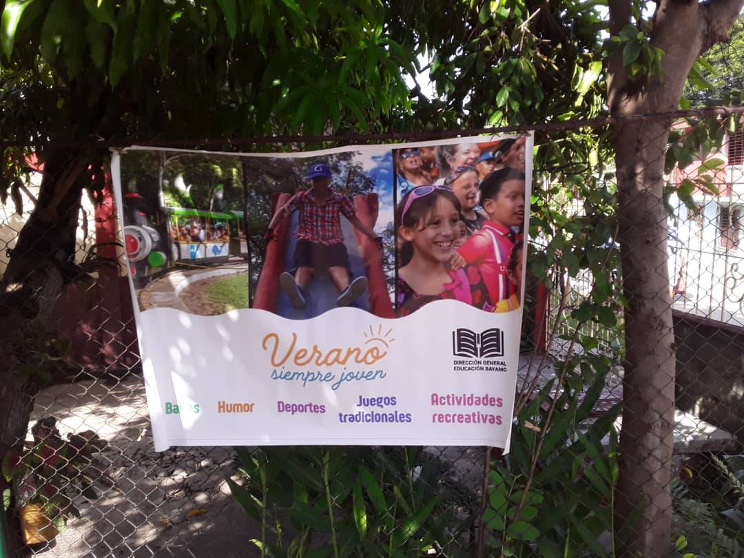 #EducaciónBayamo hoy con las mejores opciones  en este #VeranoSiempreJoven desde el SI. "Carlos Manuel de Cespedes" y el área recreativa Chapuzón.
