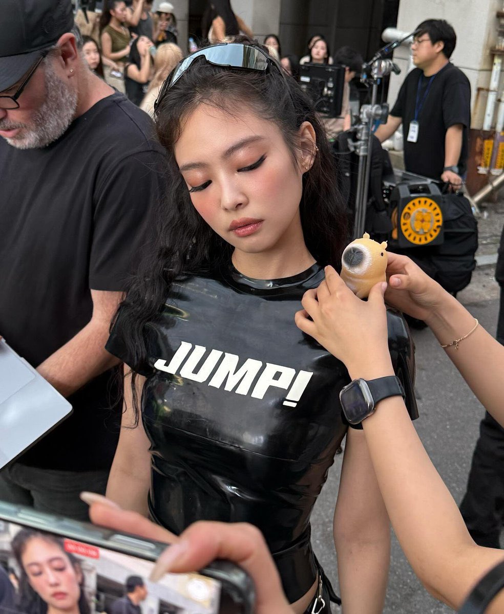 THE CAPYBARA WITH JENNIE 😭🫶🏻