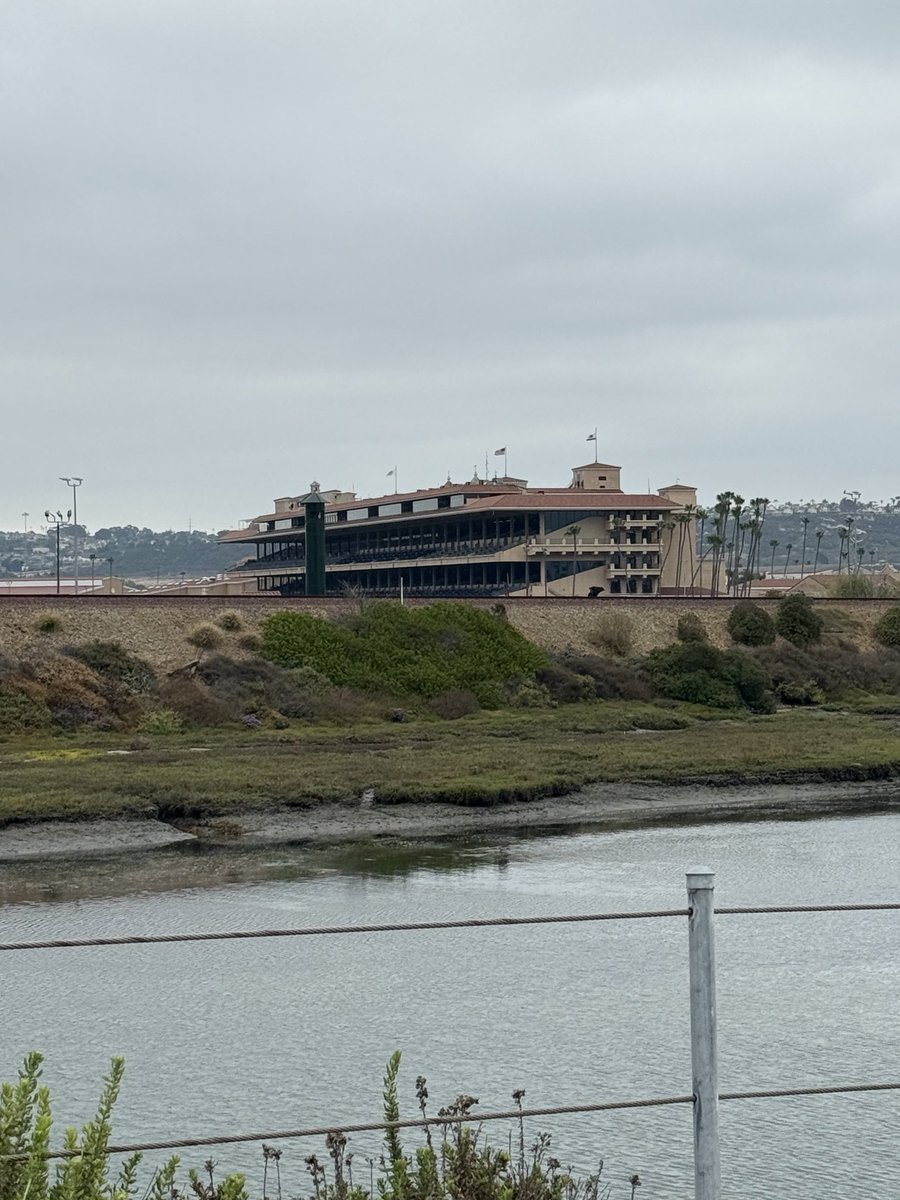 2775 miles later and it’s great to be at my new summer home! ⁦<a href="/DelMarRacing/">Del Mar Racetrack</a>⁩ ⁦<a href="/FanDuel_Racing/">FanDuel Racing</a>⁩