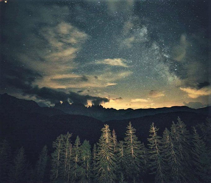 Greenisamissio1's tweet image. A wonderful good evening and a blessed night I wish my beloved and much appreciated fellow inhabitants of planet Earth. Stay kind and healthy. God bless you.鉂わ笍馃挋馃挌馃尶馃尡鈽橈笍馃尣馃尦馃崁馃挌