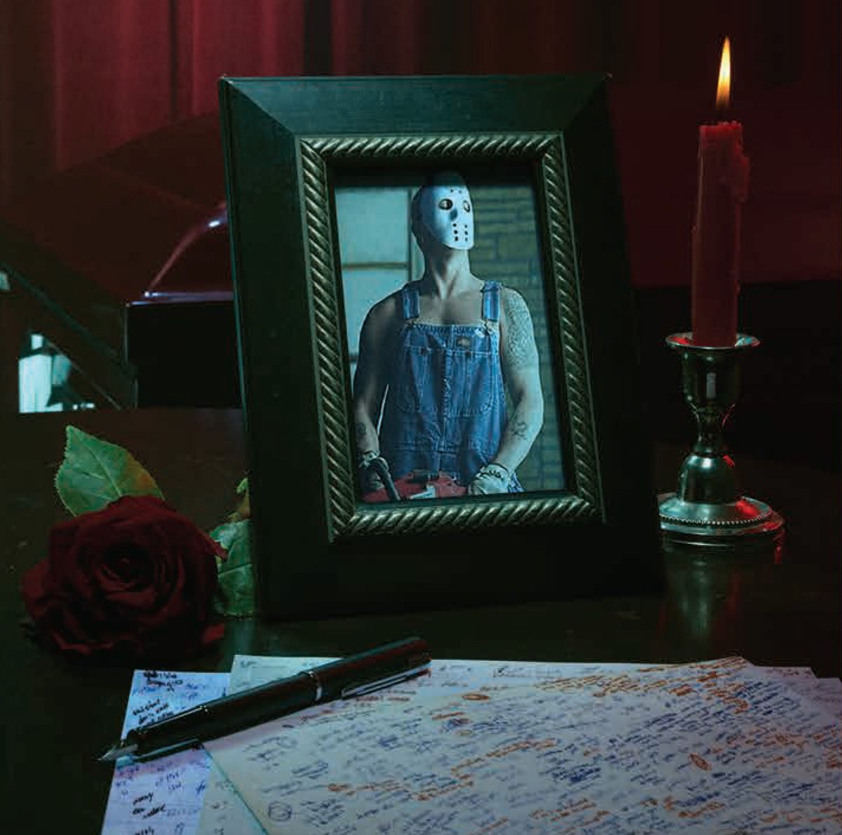 ShadyRecords's tweet image. A year in mourning of #TheDeathOfSlimShady 🌹 eminem.lnk.to/TDOSS