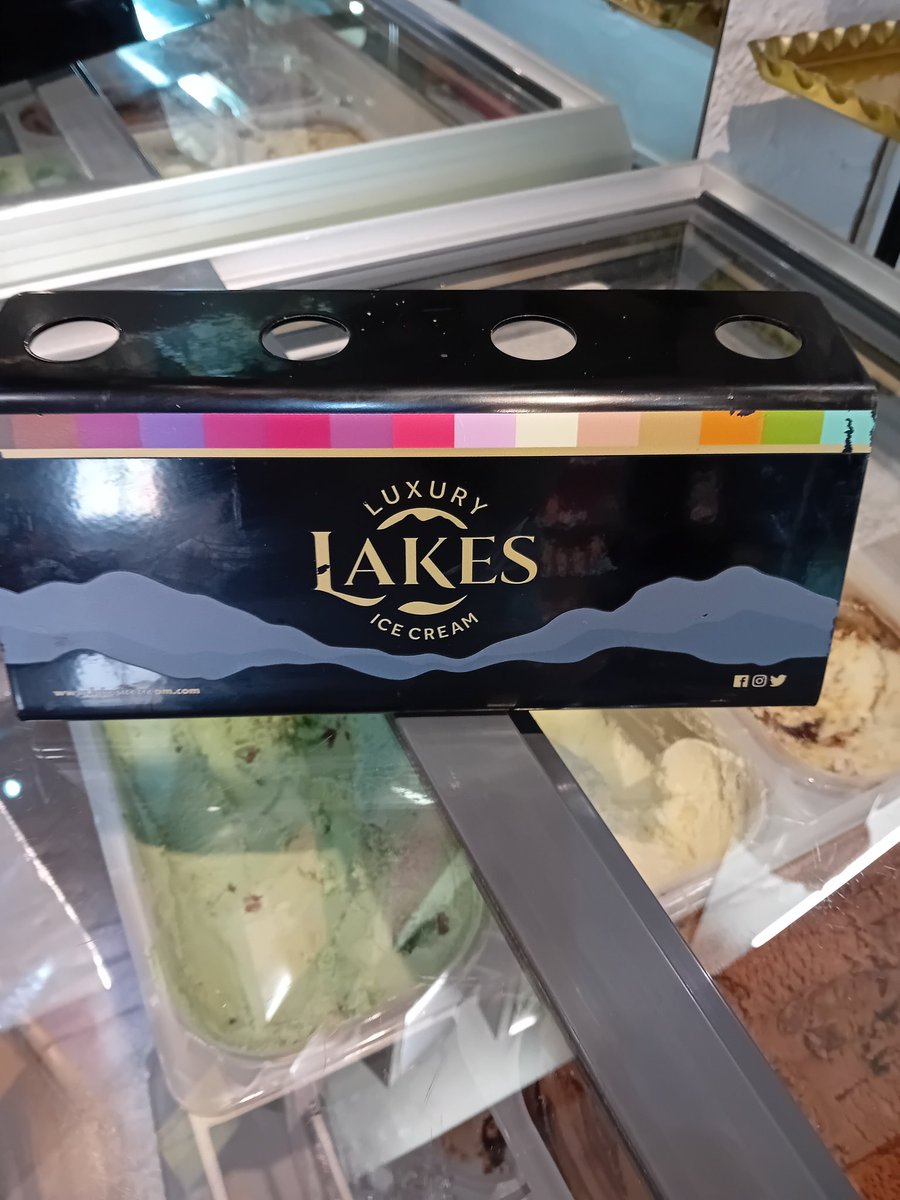 1657ChocolateHo's tweet image. It's definitely been a very hot day in Kendal 😎
Thankfully, we stock luxury lakes ice cream 🥰
Made in the lakes and all the flavours are award winning 👏 😎
Have a beautiful weekend, and we will see you soon 😊 #thankyou
#summervibes #icecream #luxury #glutenfree #kendal
