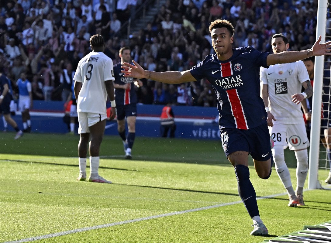 Maes 🪁 tweet media