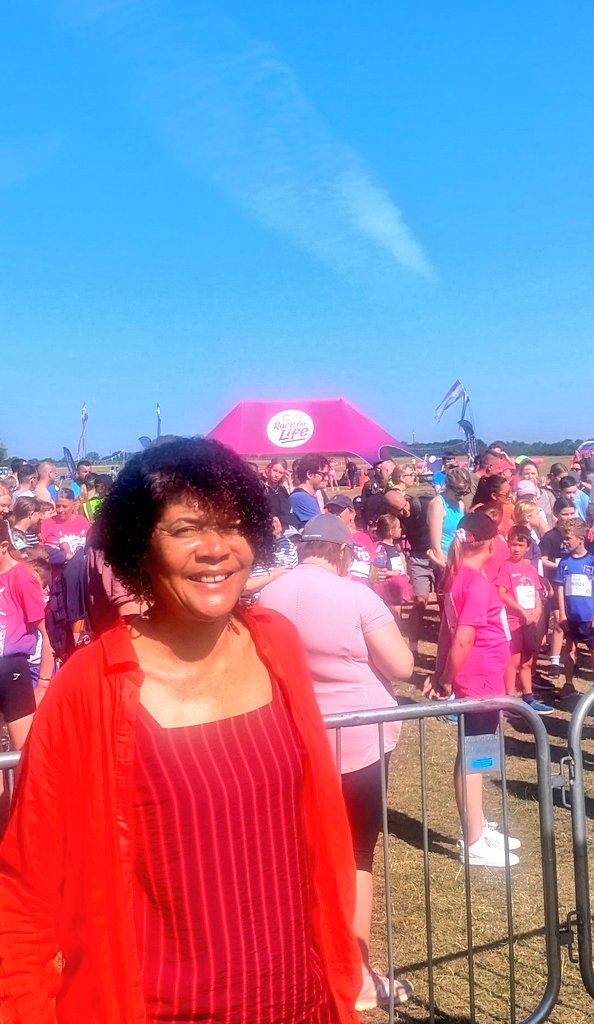 Chi Onwurah π (@chionwurah) on Twitter photo Such a lovely way to start the day, with the fabulous <a href="/KellyScottRadio/">Kelly Scott</a> sounding the horn that set off the young <a href="/CR_UK/">Cancer Research UK</a> #Newcastle #raceforlife participants, eager to get muddy and raise money to save lives Such a lovely way to start the day, with the fabulous <a href="/KellyScottRadio/">Kelly Scott</a> sounding the horn that set off the young <a href="/CR_UK/">Cancer Research UK</a> #Newcastle #raceforlife participants, eager to get muddy and raise money to save lives