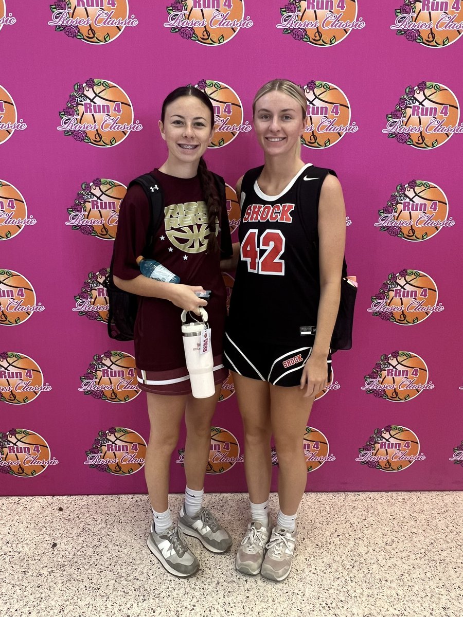 KyleeReiter's tweet image. Wrapping up 3-1 at @TFNsRun4Roses this morning. Now heading to Ohio for @SelectEventsBB Session 2 for tip off at 6:50 tonight! Ready to go with @Shockhoops @CoachRubyD @Coach_Nik15