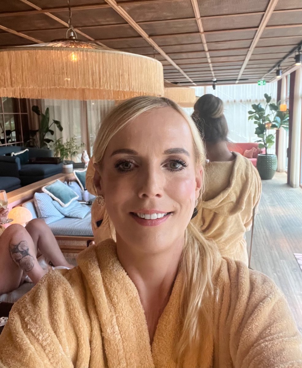 Spa day with the ladies😊🌸. I hope everyone’s having a great Saturday. 
#GoodMorningEveryone #SaturdayVibes