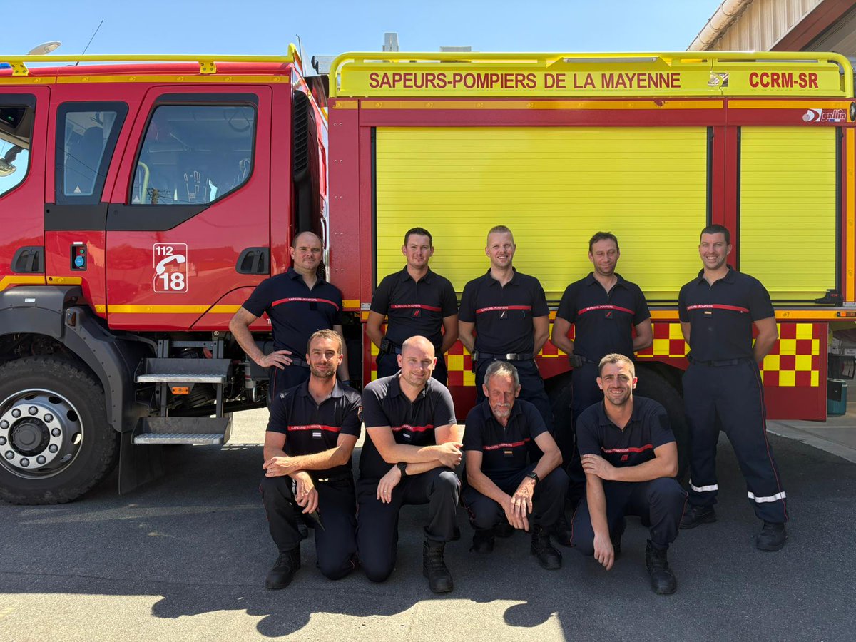 les #pompiers de la #mayenne  présents sur tout le parcours mayennais du #TourdeFrance2025 . Merci à toutes les équipes mobilisées d'avoir veillé sur les coureurs et les spectateurs.🙏