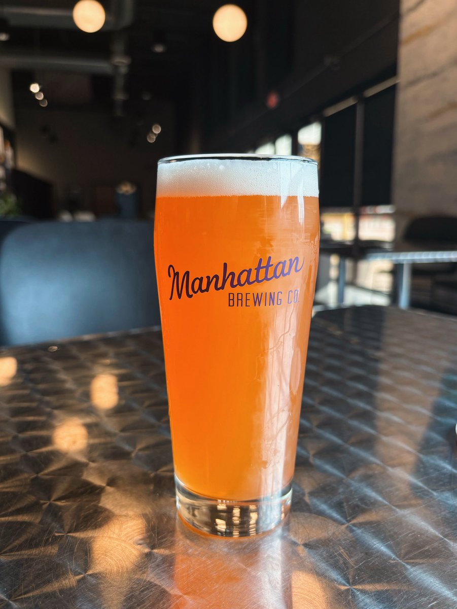 It may be hot out, but we’ve got cold beer! Come hang out and enjoy the weekend with us! ☀️🍺