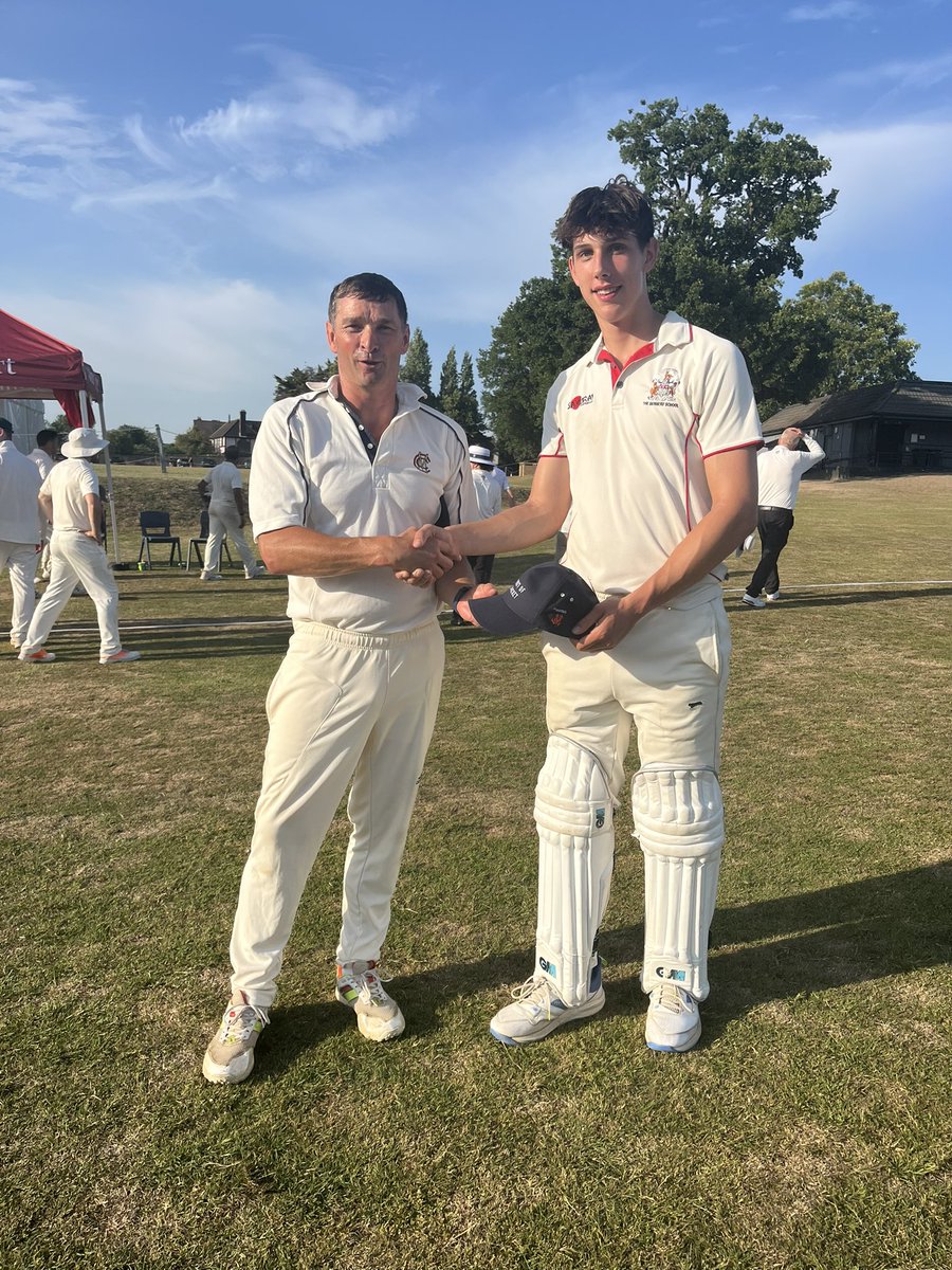 A few pictures from our annual fixture against The MCC, part of last week’s Senior Cricket Festival. It’s always a pleasure to play The MCC, made all the more special by hosting them at Southfields. 

Congratulations to Zac W for winning the MCC Spirit of Cricket award. 🔴⚫️