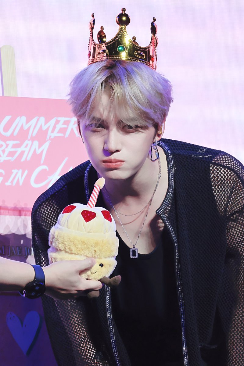 Universe77 tweet media