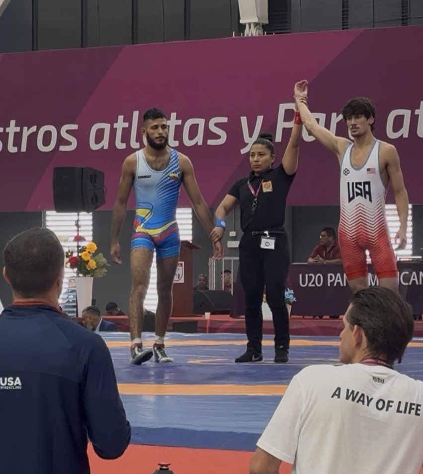 A Sun Devil FAST START to the day!  Kyler Steven LARKIN (USA) 10-0 technical fall winner in 1:15 over ECU - Angel Emilio YONG (ECU) in 1:15 seconds. 
🔱🇺🇸

#usawrestling #atreuswrestlingrtc 
#state48wrestling