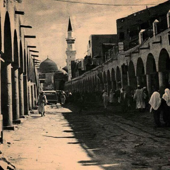 SalahIranee's tweet photo. Thread: 

A History of the Four Attempts to Uncover the Prophet’s ﷺ Noble Grave

Praise be to Allah, who protected His Prophet ﷺ even after death.

Across history, there have been four known attempts to violate the noble resting place of the Prophet Muḥammad ﷺ. Each one failed—foiled by divine intervention, righteous protectors, and the unwavering resolve of the Muslim community.