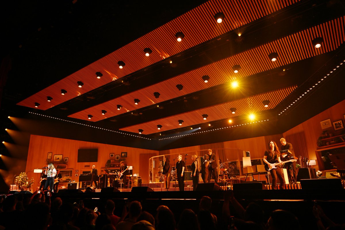 Caesars Entertainment (@caesarsent) on Twitter photo .@KellyClarkson brought the magic of the studio to life on stage last night at The Colosseum at <a href="/CaesarsPalace/">Caesars Palace</a> with the debut of the Kelly Clarkson: Studio Sessions - The Las Vegas Residency🎤 ✨
📷 : Denise Truscello .@KellyClarkson brought the magic of the studio to life on stage last night at The Colosseum at <a href="/CaesarsPalace/">Caesars Palace</a> with the debut of the Kelly Clarkson: Studio Sessions - The Las Vegas Residency🎤 ✨
📷 : Denise Truscello