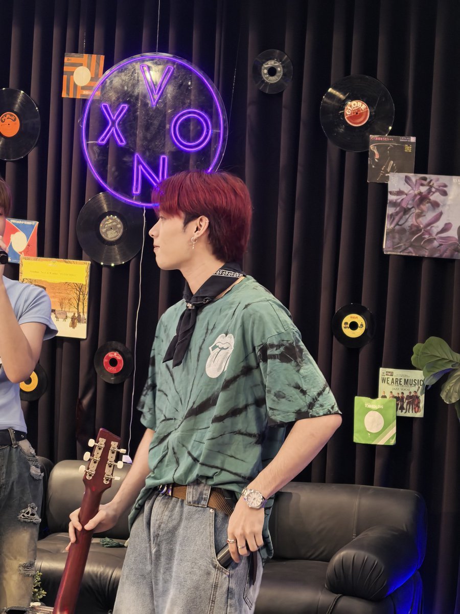 nag-expect pa naman ako maggi-gitara ka <a href="/ptrckrcmr20/">Patrick Rocamora</a> HAHAHA props lang pala 😭