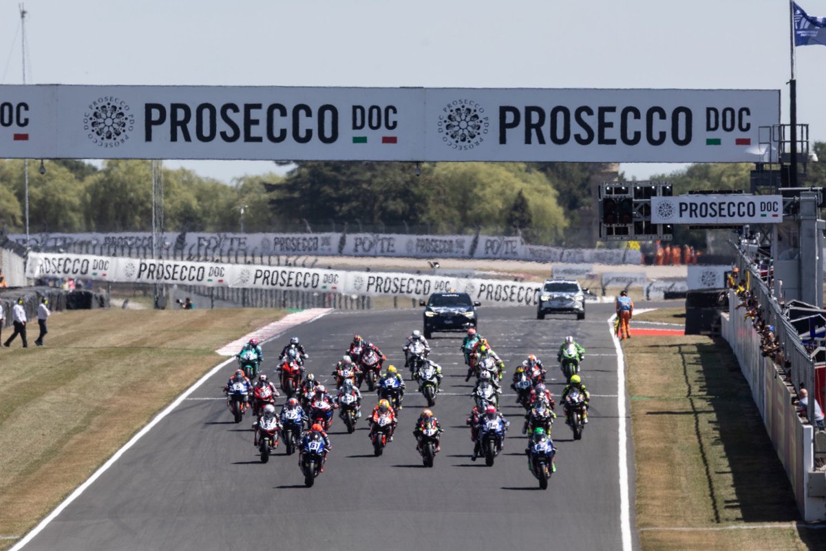 🏁Prosecco DOC UK Round
Results Race 1

4️⃣ Jaume Masià
1️⃣3️⃣ Xavi Cardelús 

Masià ha estado en la lucha por el podio durante buena parte de la carrera, aunque le ha faltado ritmo en las últimas vueltas. El español ha heredado la cuarta posición después de que Oncu se saliera