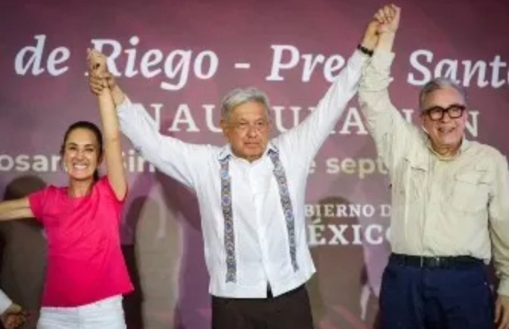 El narcopacto de morena será castigado por EU con 30% de
aranceles.

Pero a Sheinbaum, AMLO, Andy y demás narcopolíticos no les afecta, ya se forraron de dinero sucio.

Los mexicanos de bien pagaremos el narcopacto de morena.

México sufrirá más, por tener una narcopresidentA.
