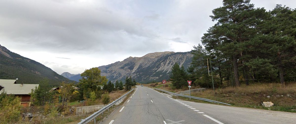 Un cycliste entre la vie et la mort après un accident avec une moto &gt;&gt;&gt;france3-regions.franceinfo.fr/provence-alpes…