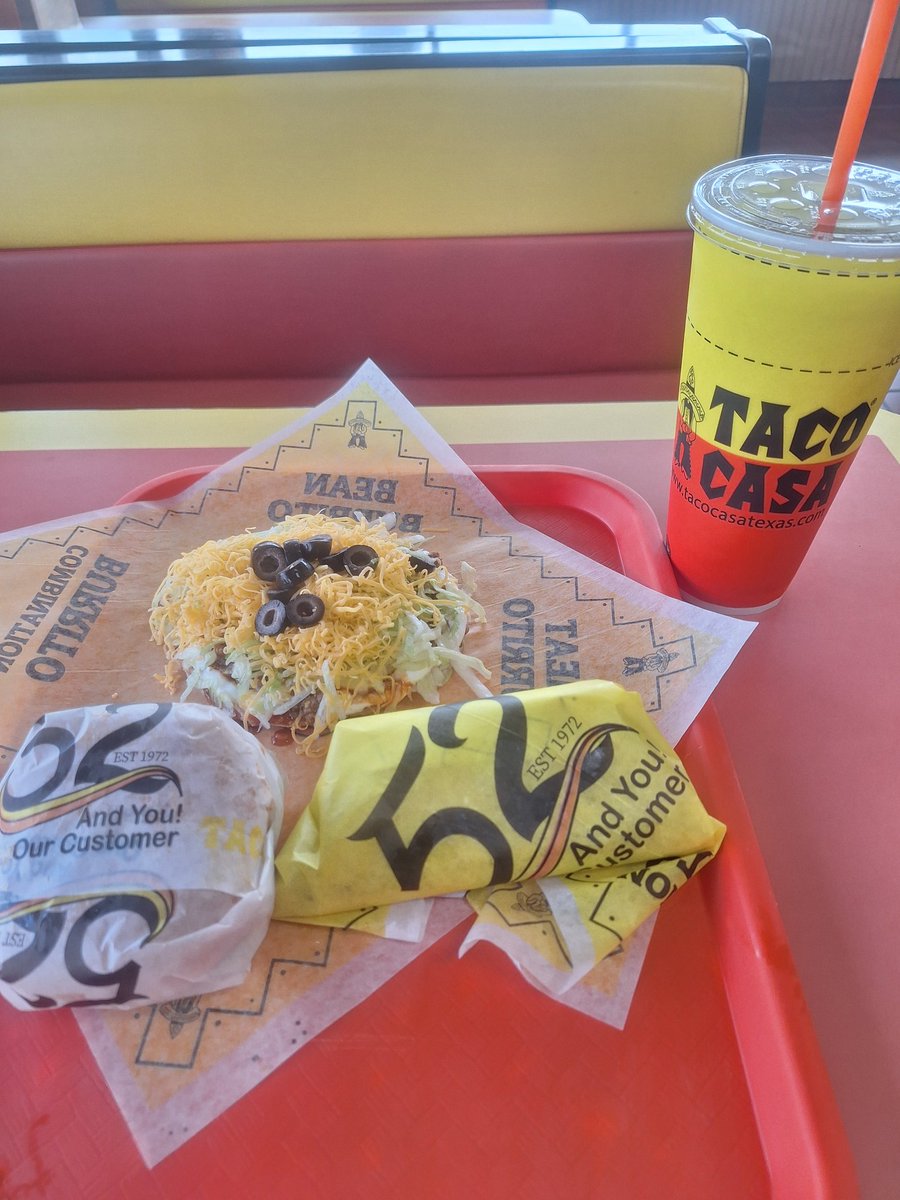 Michael33428419's tweet image. It&apos;s been a hot minute since I had some Taco Casa.