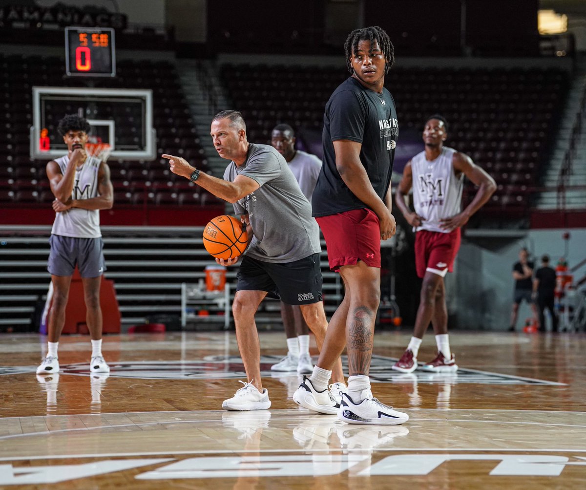 NMStateMBB's tweet image. Help us wish our guy @reecedagawd a happy birthday! 🎂
#AggieUp