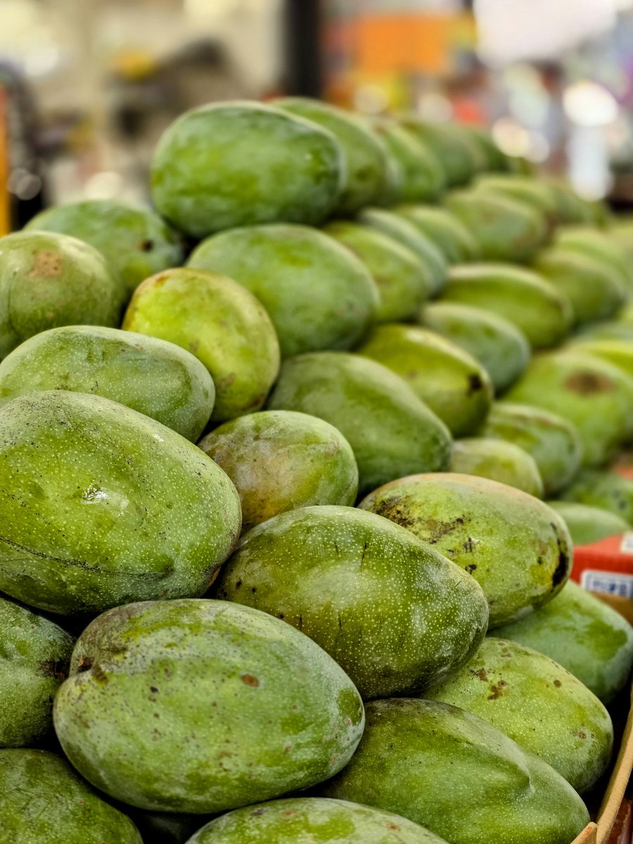 It doesn't get much better than this! 

Mango season in Miami.

Keitt, Kent, Valencia Pride. Locally grown is so much better than grocery store bought.

#Miami #mangoes