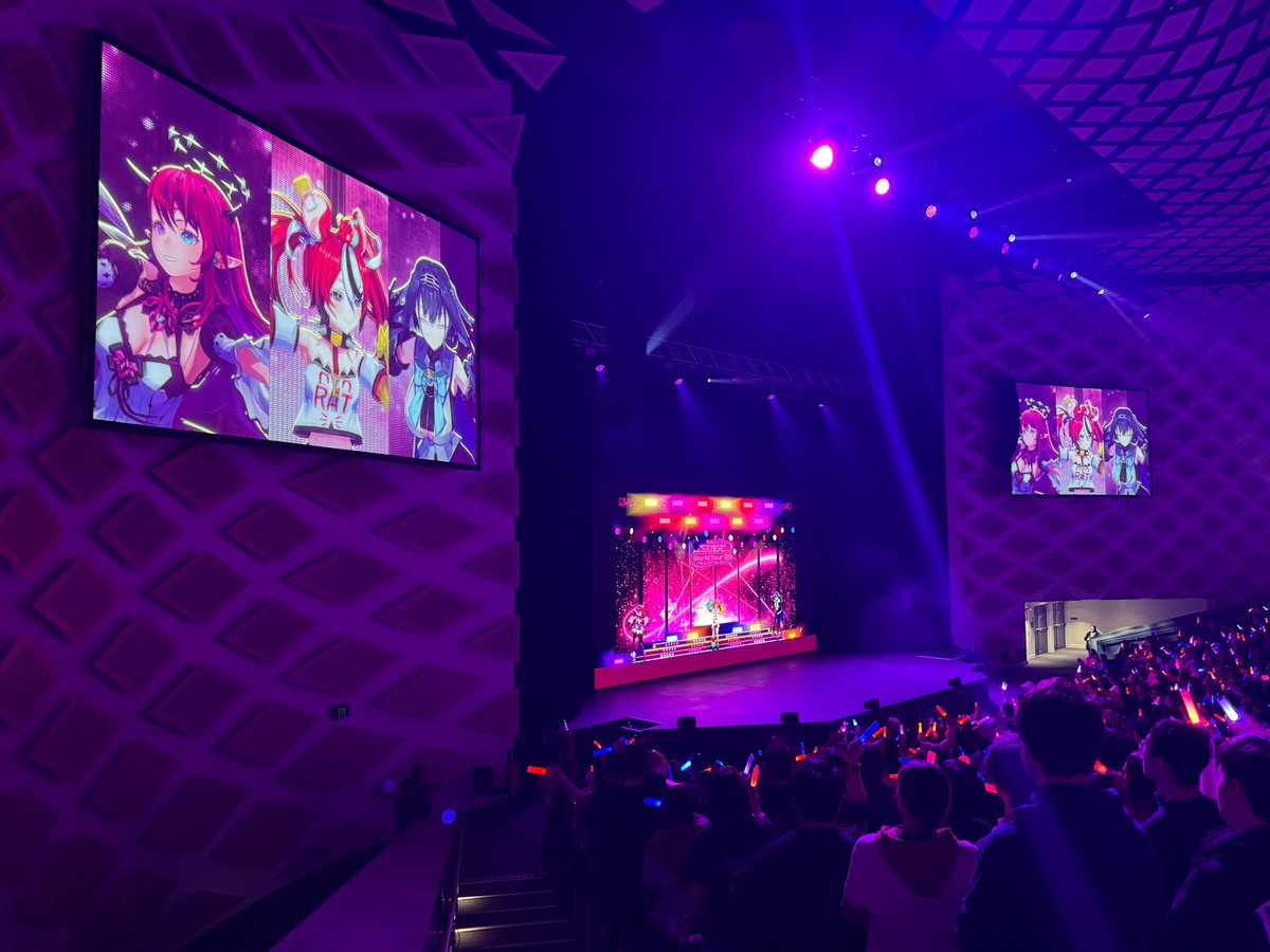 Ouro Kronii⏳holoEN (@ourokronii) on Twitter photo It was so good to be in Sydney, thank you to such an amazing crowd 🫶💙 #hololiveSTAGE25 It was so good to be in Sydney, thank you to such an amazing crowd 🫶💙 #hololiveSTAGE25