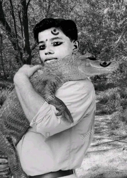 Modi ji in his childhood 😹😹
