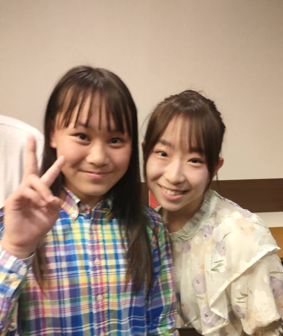 同じ事務所の仲良しな優月ちゃんと彩乃ちゃんご出演の舞台
#ひとくず 観劇しました🧸

千穐楽おめでとうございます🎉
みんなの演技に心震わされました❤️沢山笑って沢山泣いた！！
みんなが輝いている姿を見て背中を押されました！

久しぶりに会えて嬉しかった~！
彩乃ちゃんの妹、雪乃ちゃんとも📸