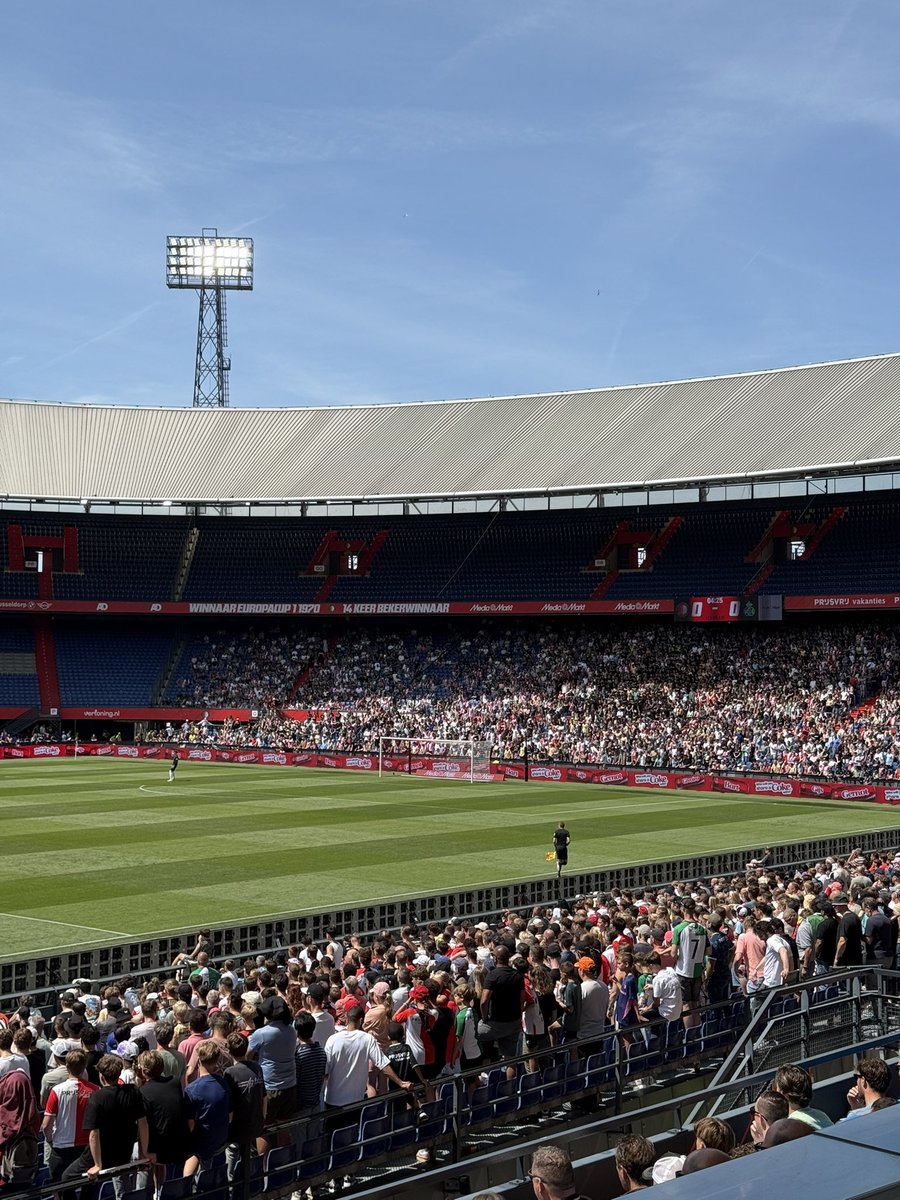 barracudo's tweet image. Feyenoord recibe al campeón de Bélgica, Union Saint-Gilloise, en Róterdam en partido amistoso.
Stephano Carrillo es suplente.