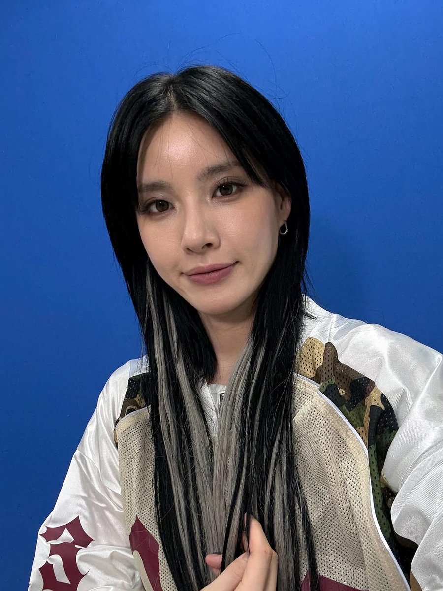 DC 모니카 갤러리 tweet media