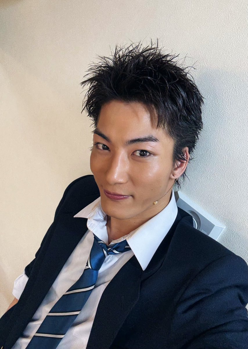 s_msmc0414's tweet image. 本日もミュージカル『ジェイミー』👠✨
2公演ありがとうございました!
今日もみんなではっちゃけて楽しい公演になりました!
明日も2公演よろしくお願いします!
#ジェイミーミュージカル