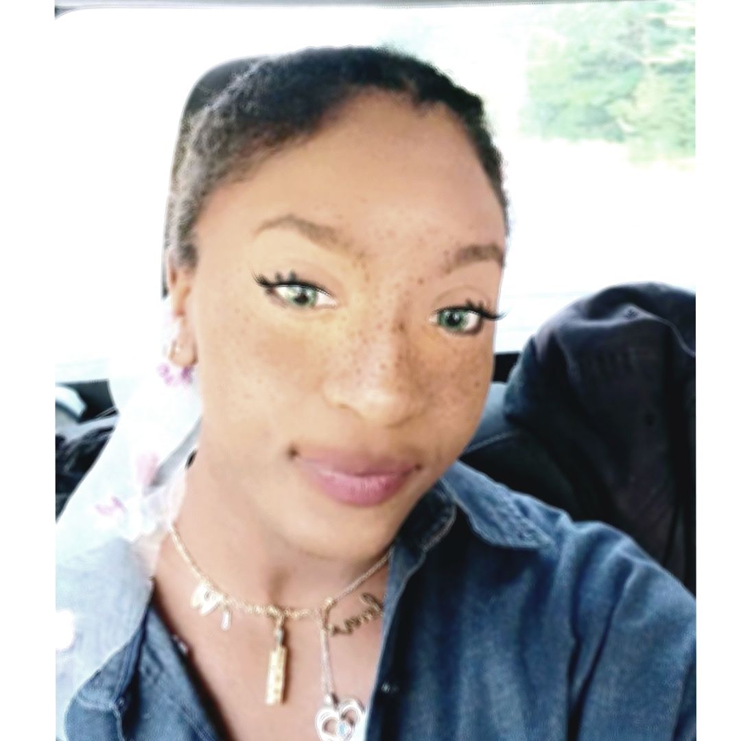 kc (@kewallchloe) on Twitter photo 