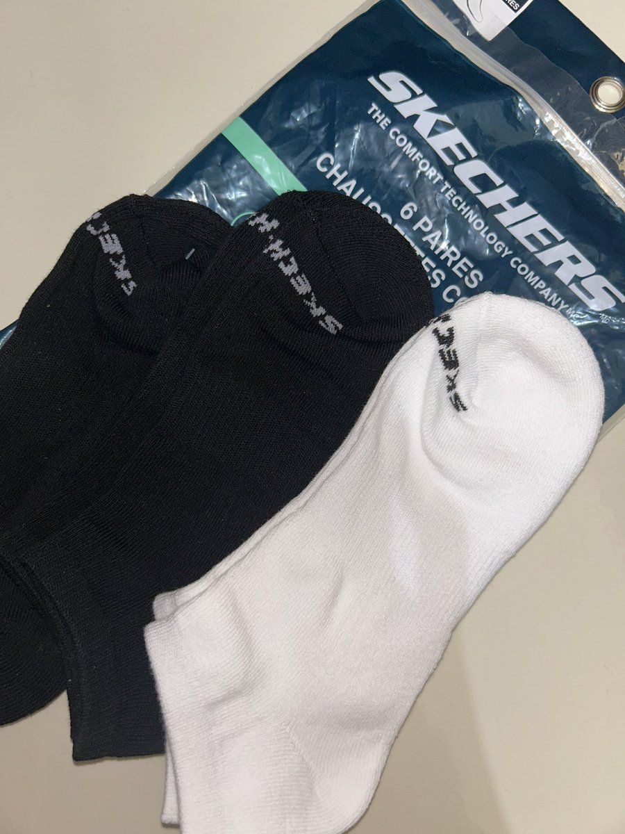 callapetals's tweet photo. socks skechers 17K/ea ORI NEW 
sisa 2, hitam 1 putih 1 take all dapet plastiknya dah ayooo beliii 😃😃😃😃

shopee freeong no admin https://t.co/Ago48hoKJh