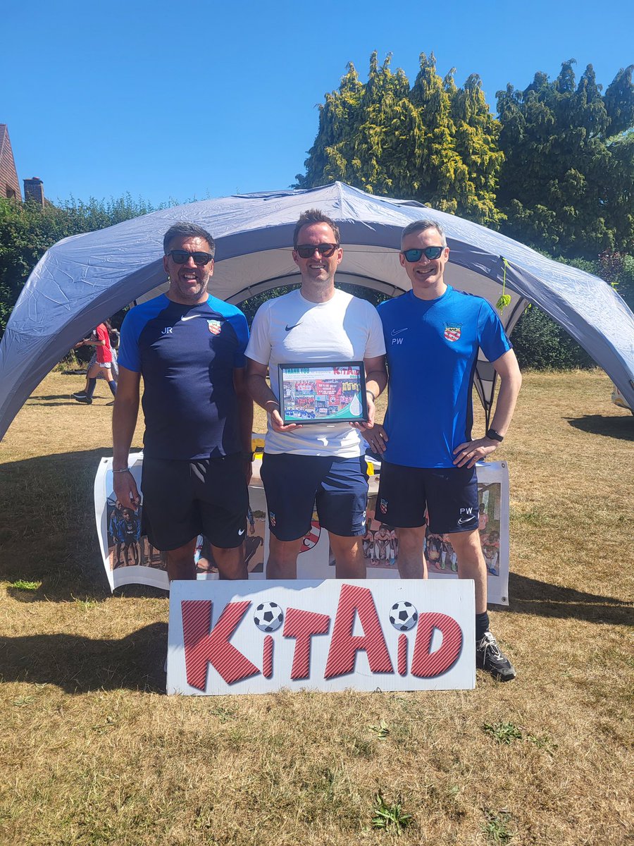 KitAid's tweet image. Many thanks to our good friends @HarpendenColts for another great kit collection at their annual awards event.
More Colts kit will soon be supporting teams in Africa.
@HertfordshireFA #Harpenden