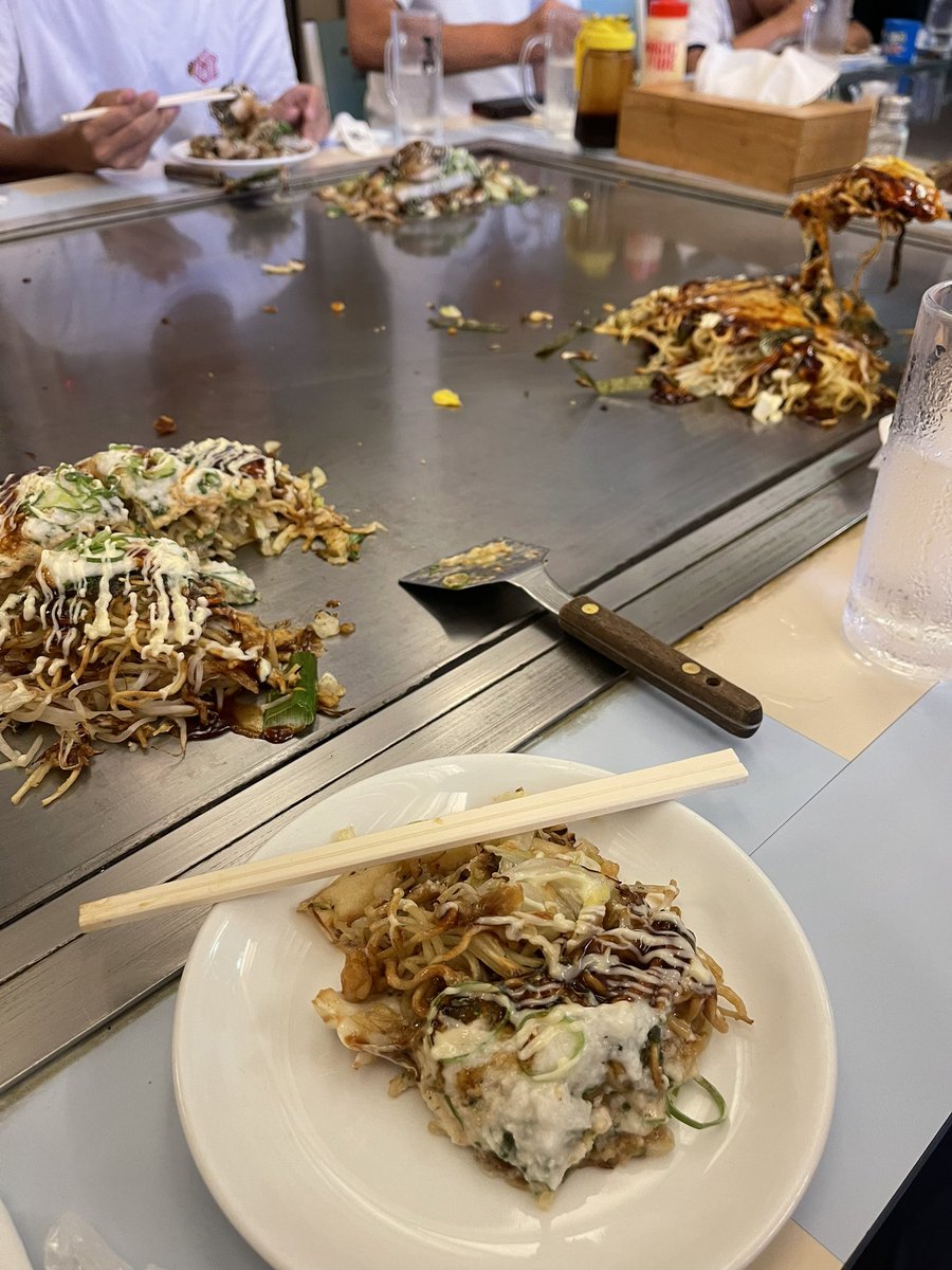 koikoi_lemon's tweet photo. ジェームス西条店
TAMAROUイベント🏁
まずなるさん主催のお好み焼きランチに参加させて頂き広島焼き🍽️
その後イベント参加の為ジェームスに移動💨
いまむー、しのぴー、川上さん、一緒にイベントに参加された方々お世話になりました!
帰ったらなんか花火上がってたよ🎆
#TAMAROU #waxwash #cacaca https://t.co/6SPisSRlVe