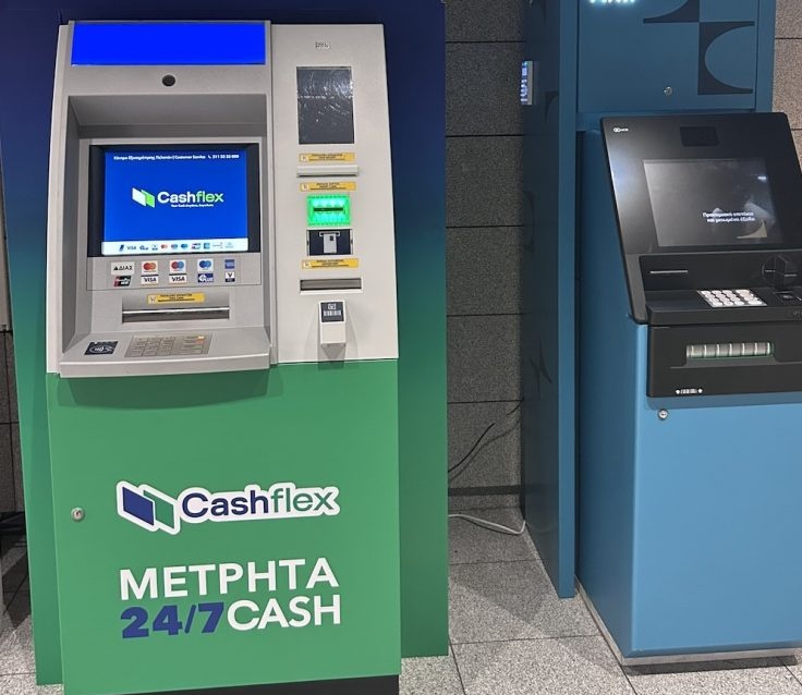 anomounys's tweet photo. Η @Piraeus_Bank ιδρύει την Cashflex στην οποία μεταβιβάζει 850 ΑΤΜ. 
Πουλάει την πλειοψηφία των μετοχών στην Printec, η οποία χρεώνει πλέον 1,5€ σε κάθε ανάληψη.
Κονομάει η Τράπεζα από την πώληση και όλοι μαζί από τις προμήθειες
Αν αυτό δεν είναι επιχειρηματικότητα, τότε τι; https://t.co/yEtiNIo6IH