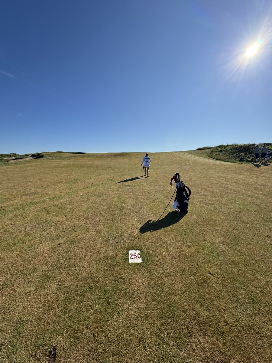 Perfect conditions and custom bibs on Cabot Links.