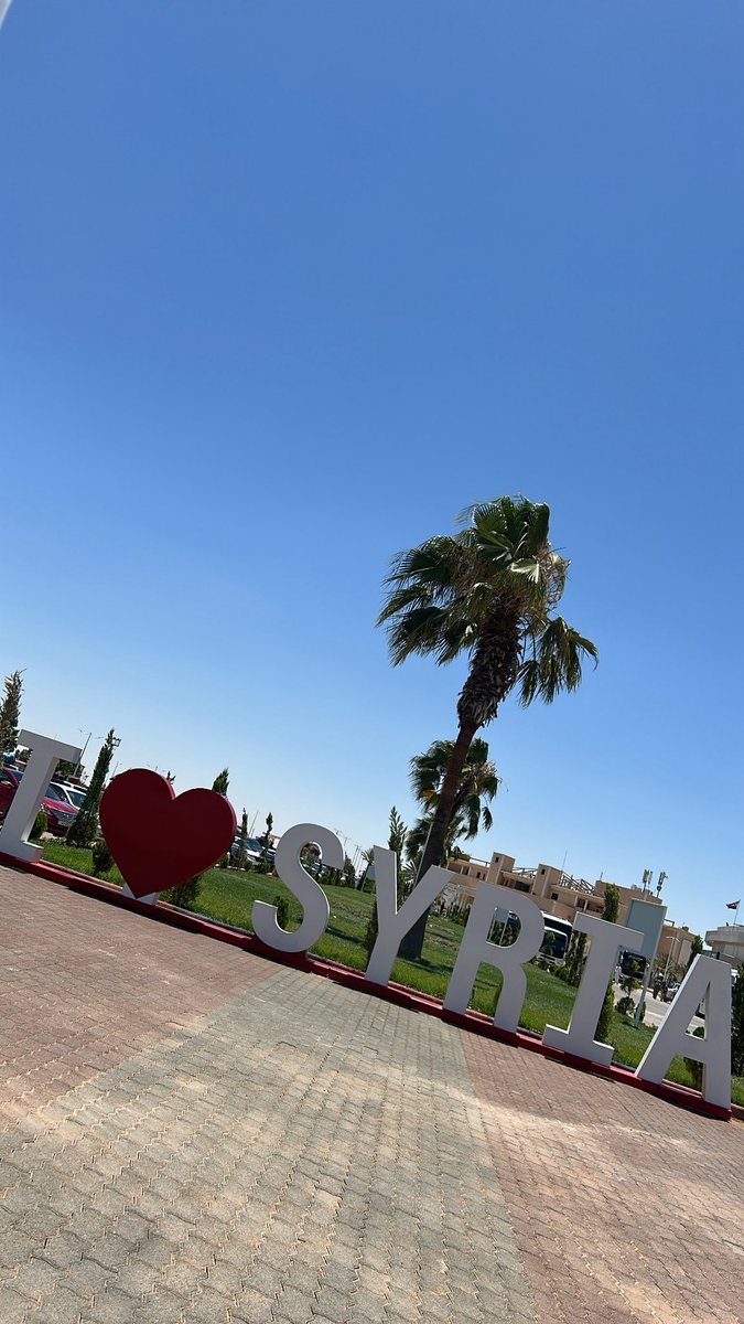Doaa08992977's tweet photo. 🥹♥️ كان لذلك الملتقى .. فيضُ حبٍّ كثير 🇸🇾 https://t.co/FzrlVbYdLn