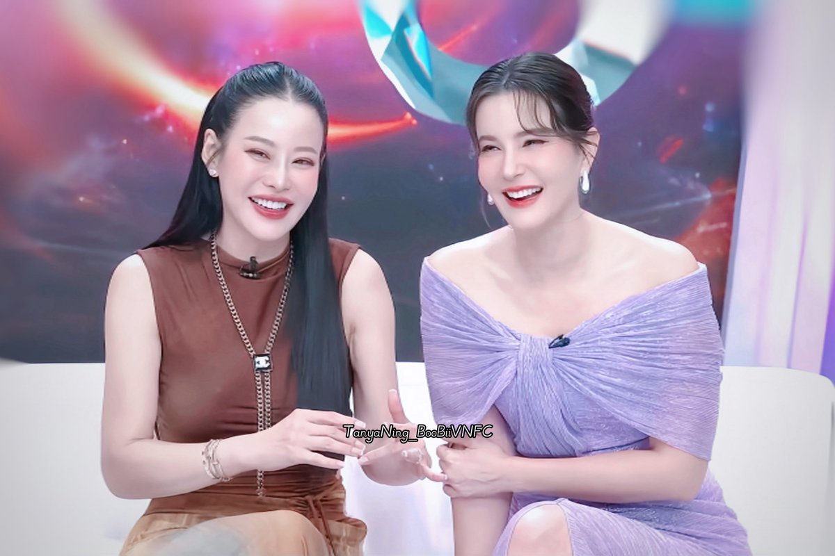 Cảm ơn vì em đã đến
Xoa dịu những tổn thương tôi
Dẫu đời chẳng xinh như mộng
Có em, hạnh phúc đủ rồi.
#tanyarae #ningpanita #tanyaning
#หนิงปณิ #ธัญญ่าธัญญาเรศ #ธัญญ่าหนิง  #TanyaNing_BooBiiVNFC